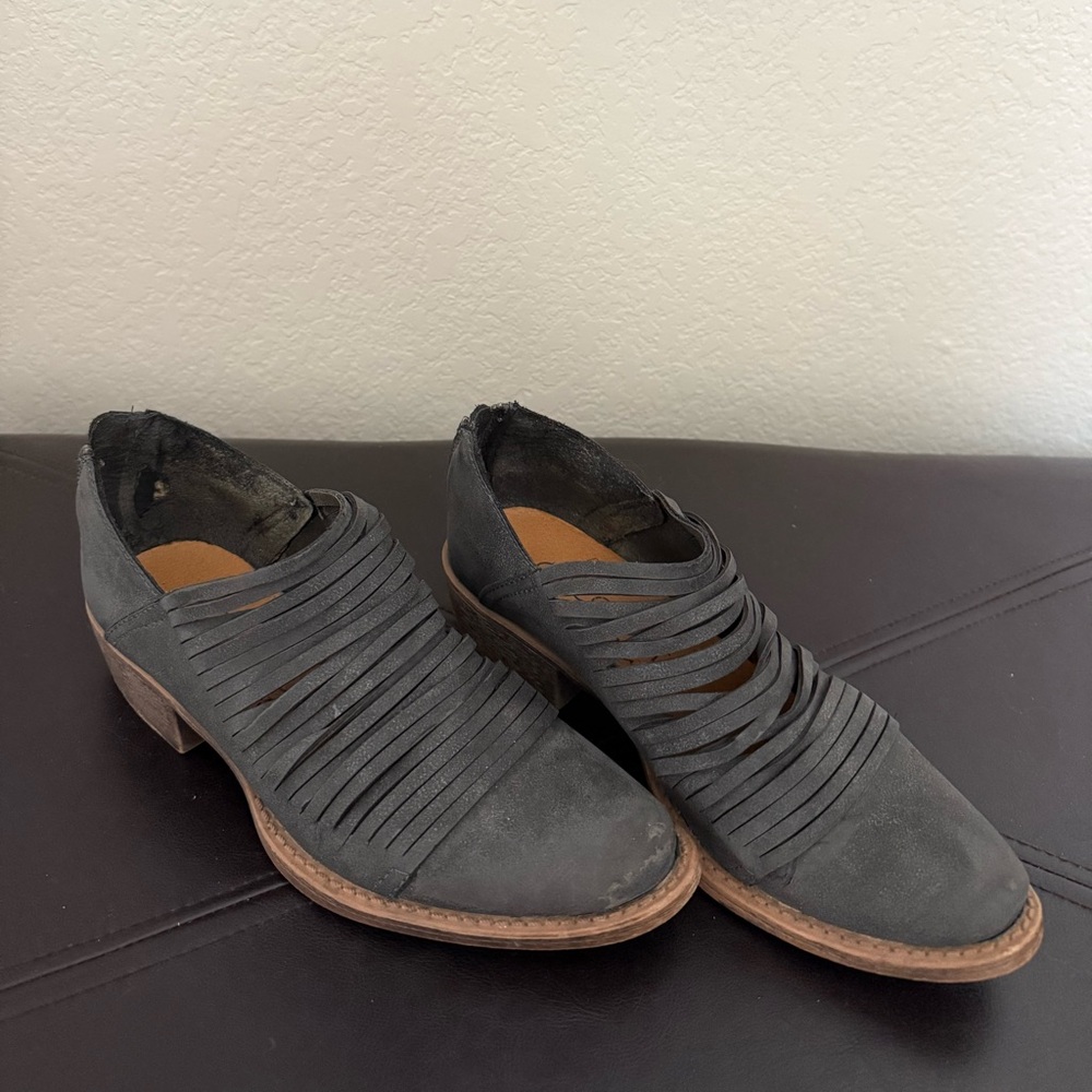 Coconuts by Matisse Black Strappy Low Heel Shoes